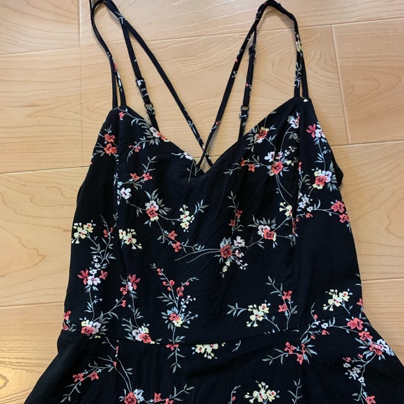 ✨HP✨ 🌺 2/$20 Garage black floral tank Dress - Picture 2 of 6